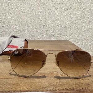 Ray-Ban Gold Frame Aviator Sunglasses